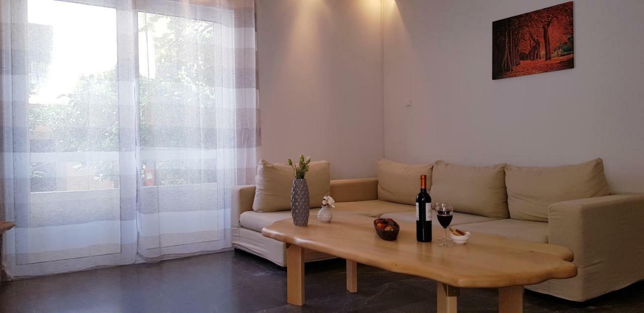 Spacious Apartment In The Historical Center Of Atenas Exterior foto