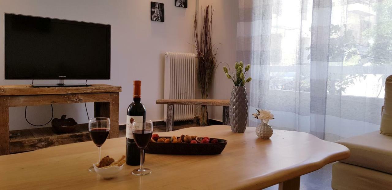 Spacious Apartment In The Historical Center Of Atenas Exterior foto